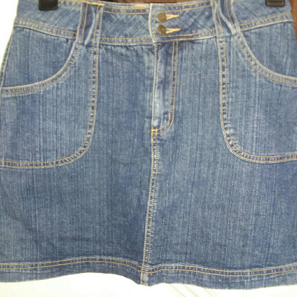 Women skirt